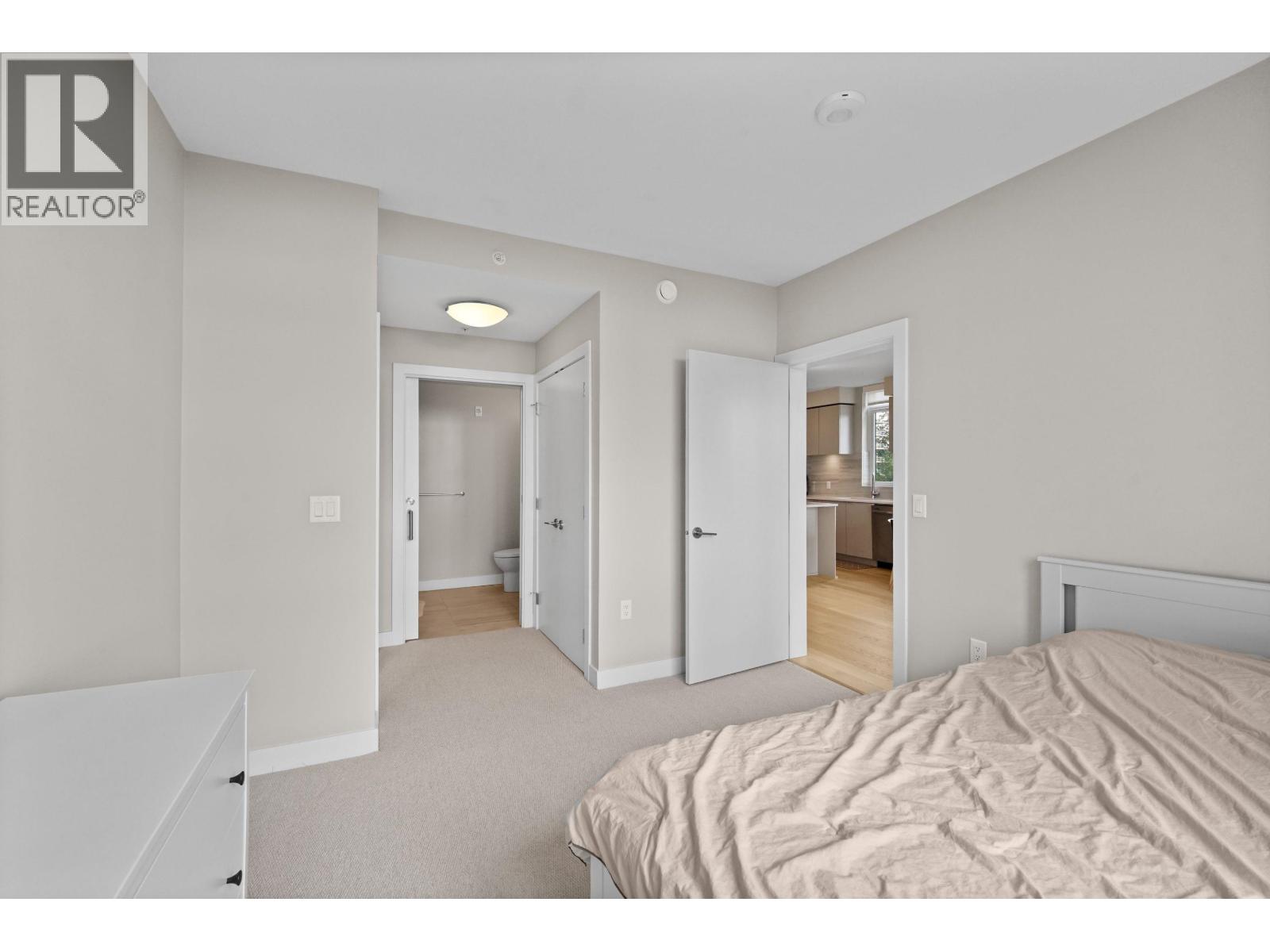 604 8761 University Crescent Property Photo 11