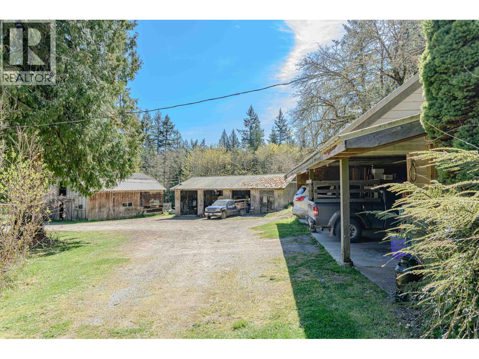 1671 Fulford-ganges Road Property Photo 3