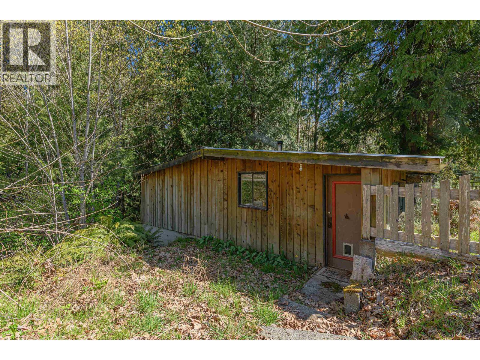 1671 Fulford-ganges Road Property Photo 9