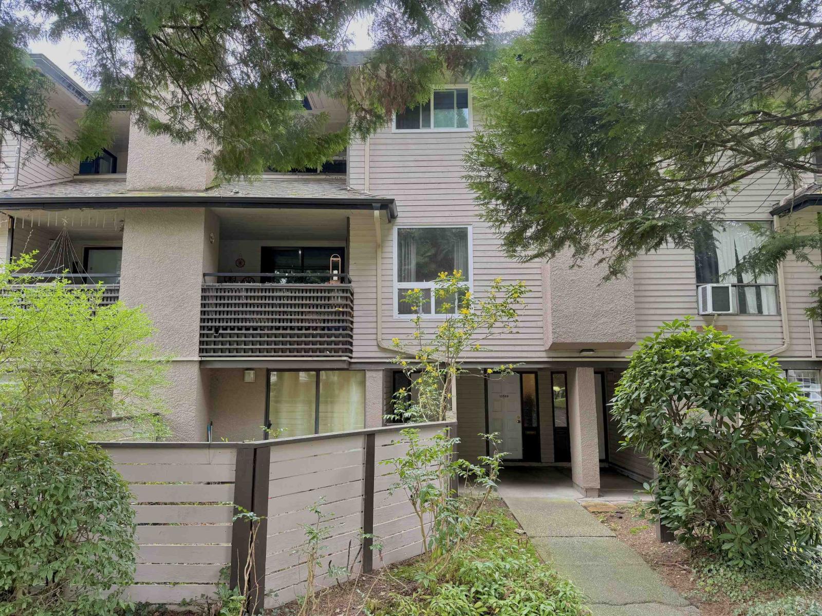 10589 Holly Park Lane Property Photo 1