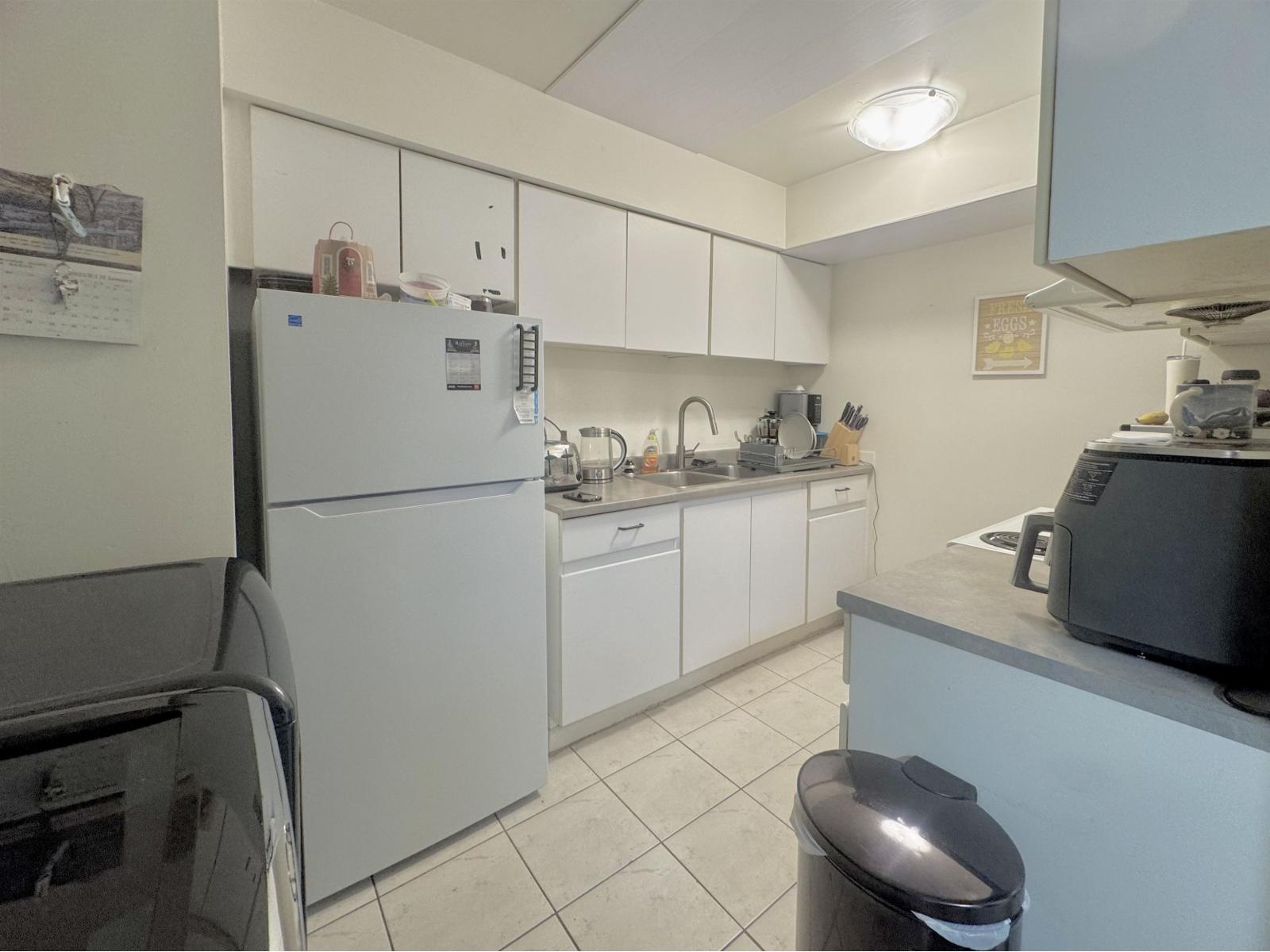 10589 Holly Park Lane Property Photo 5