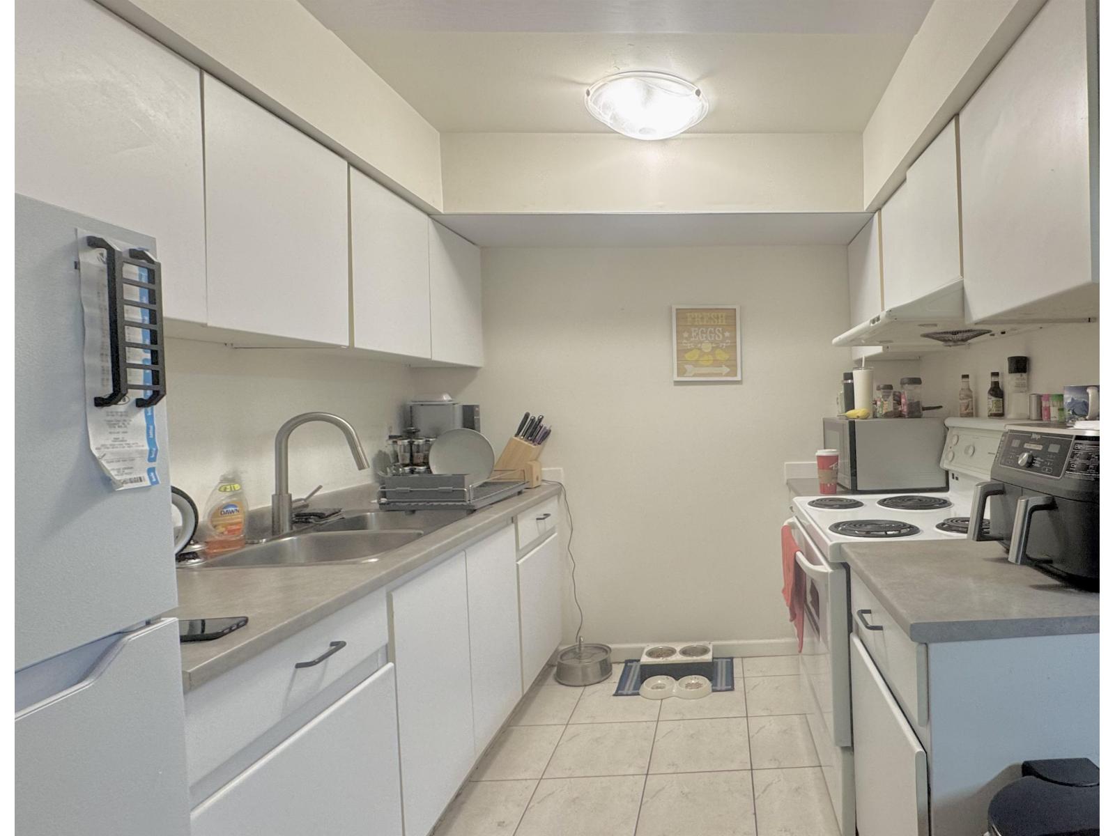 10589 Holly Park Lane Property Photo 6