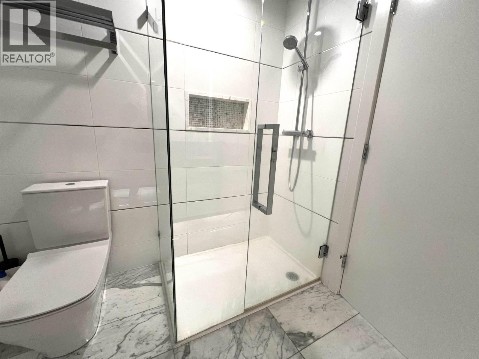 1605 4360 Beresford Street Property Photo 8