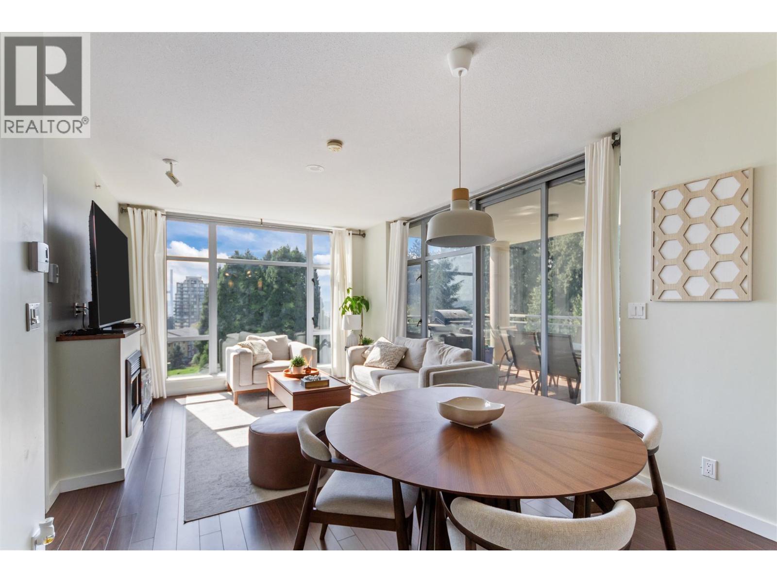 806 280 Ross Drive Property Photo 1