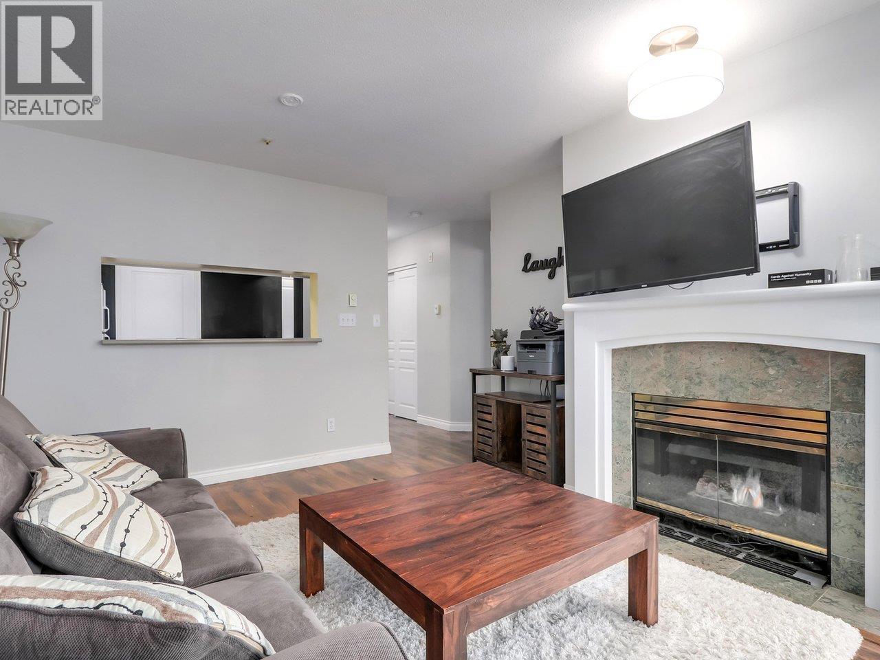 3 8420 Jellicoe Street Property Photo 6