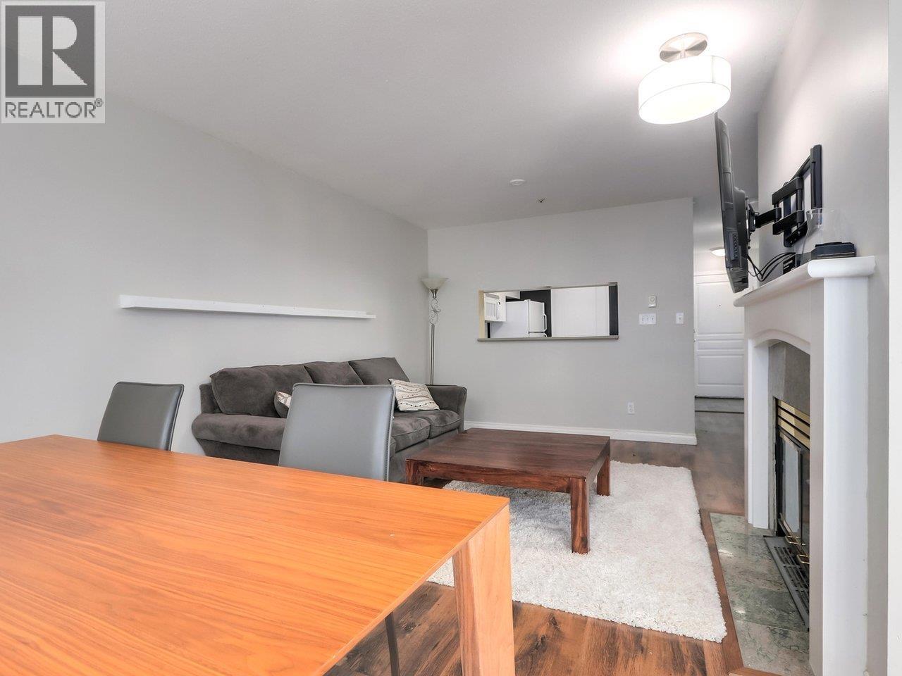 3 8420 Jellicoe Street Property Photo 7