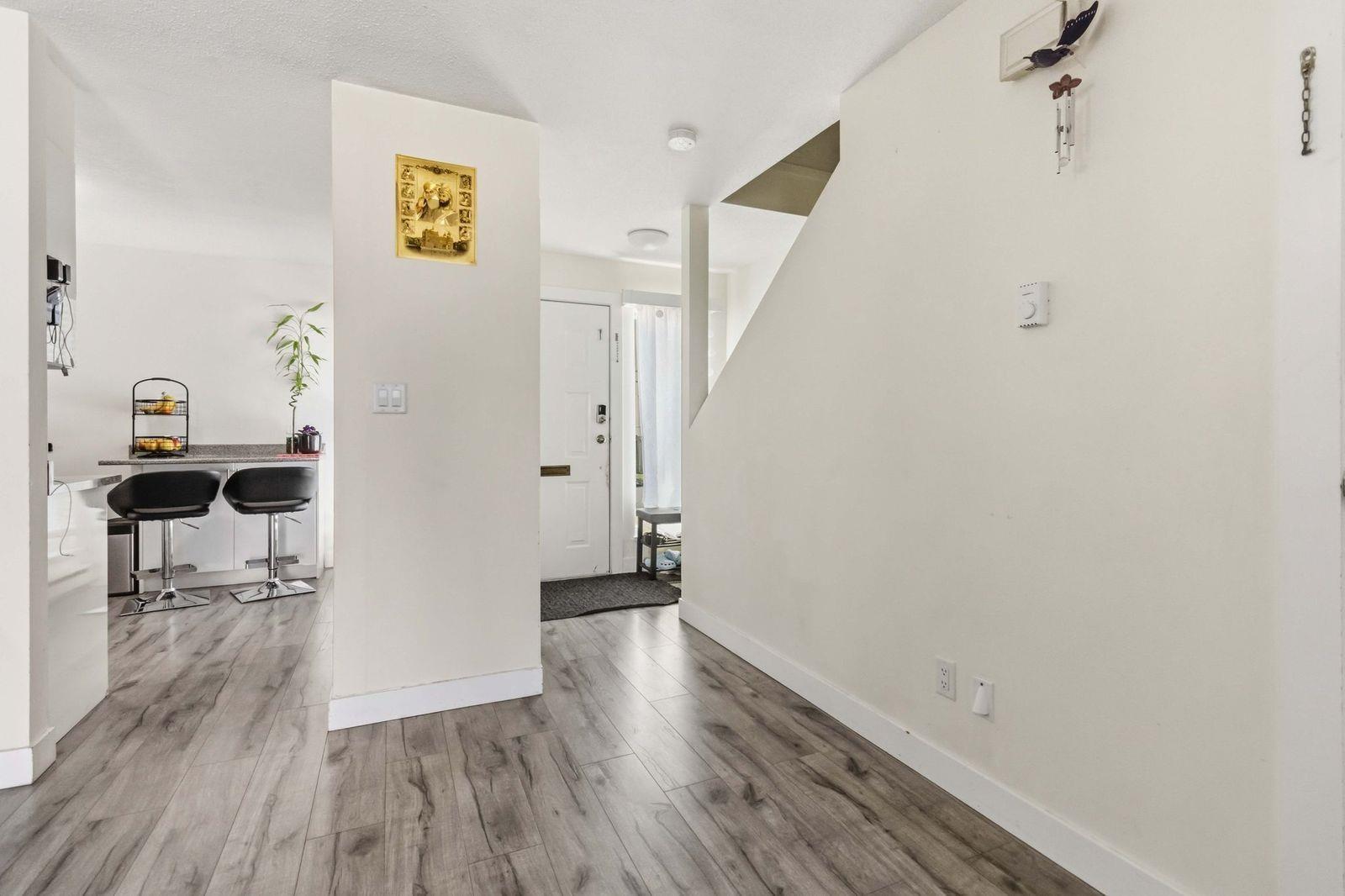 286 32550 Maclure Road Property Photo 4