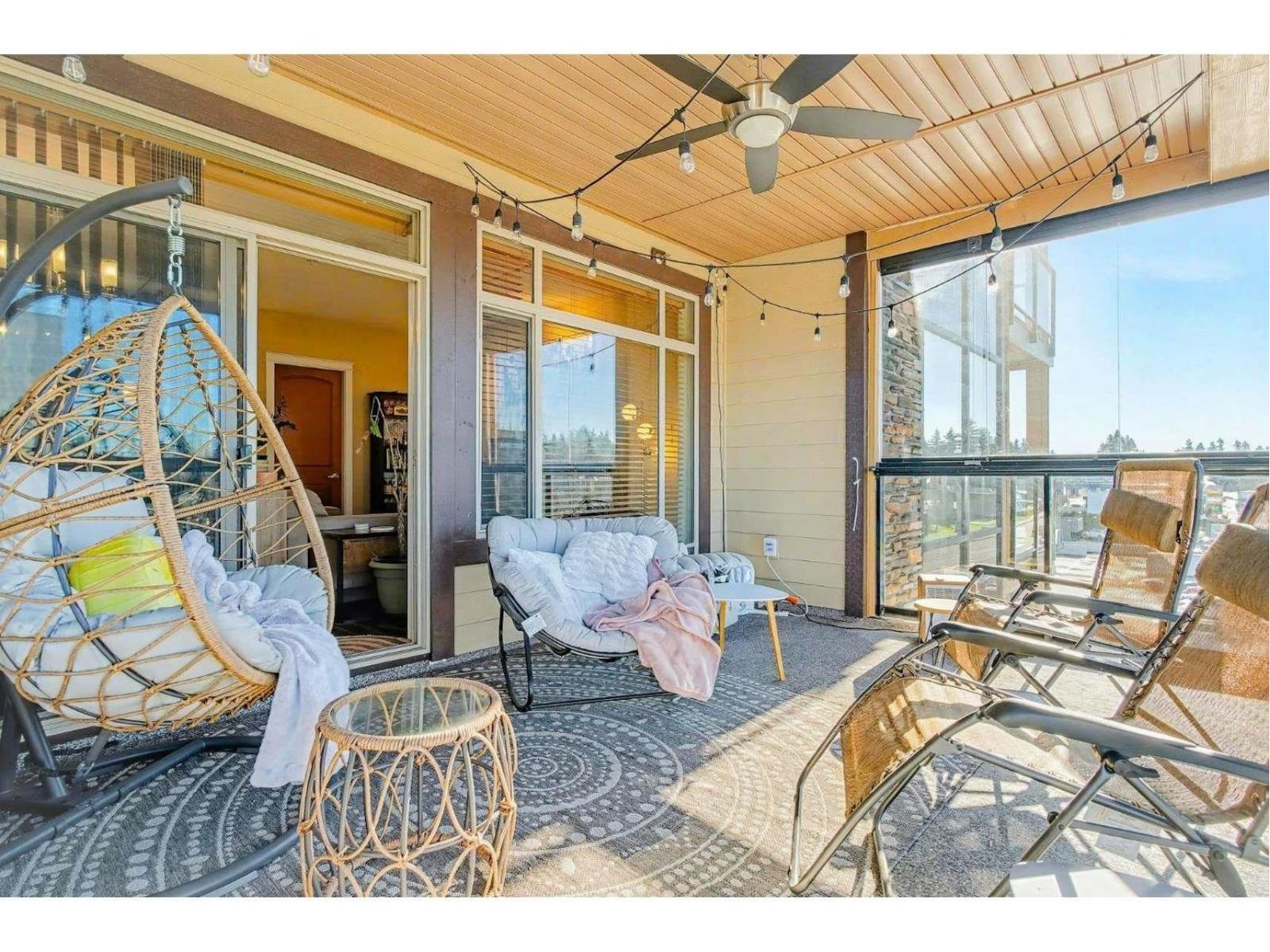 427 2860 Trethewey Street Property Photo 2