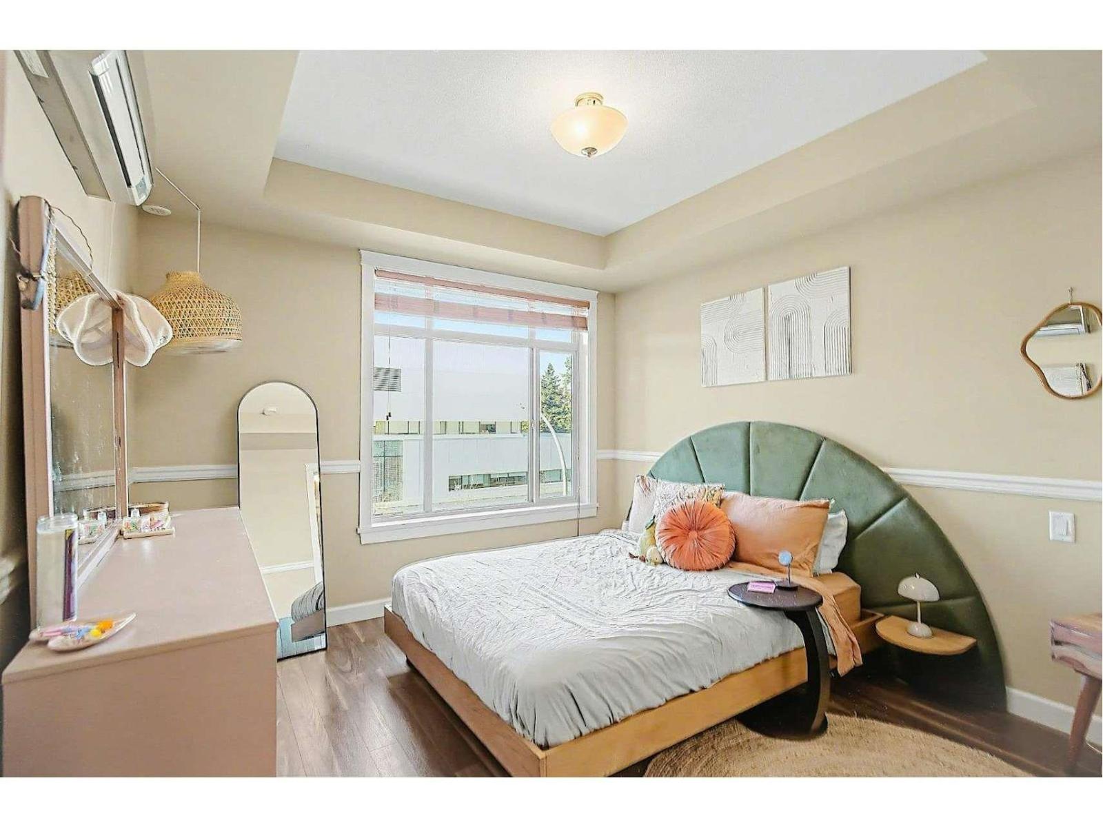 427 2860 Trethewey Street Property Photo 11