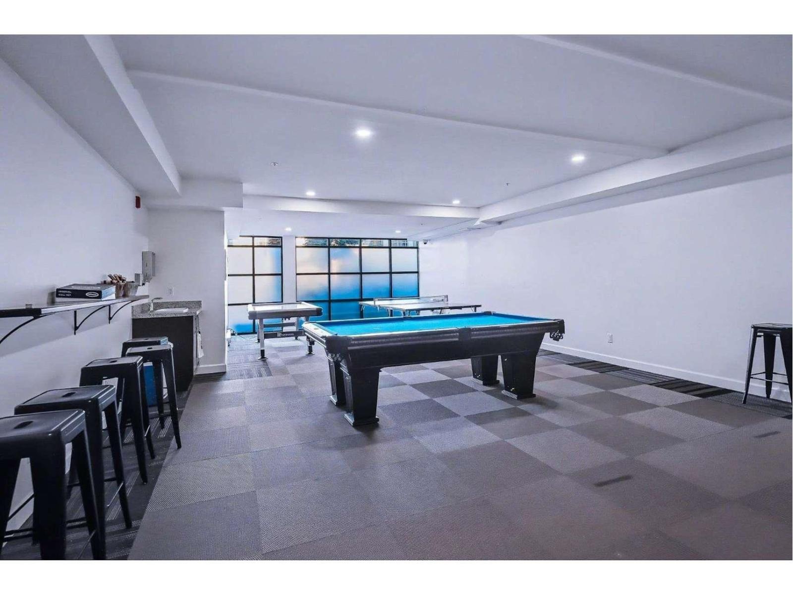 427 2860 Trethewey Street Property Photo 14