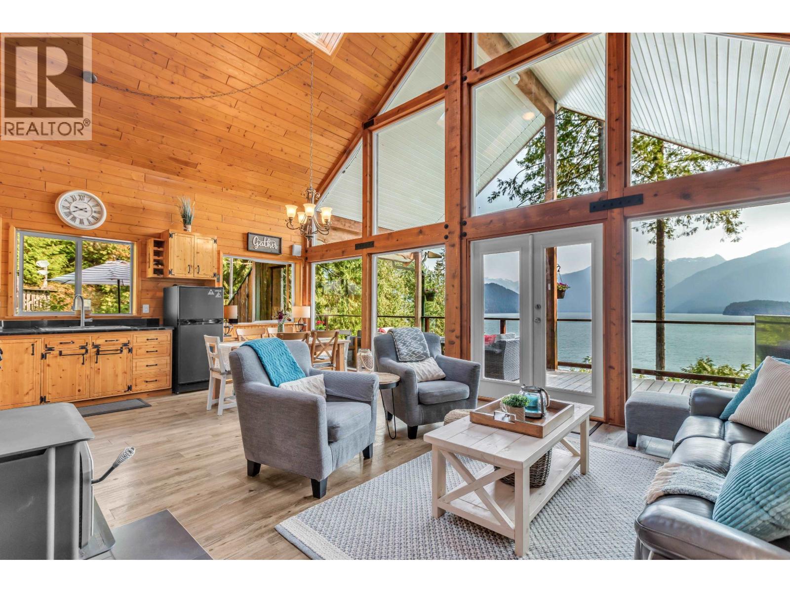 4 Christian Cove Property Photo 8