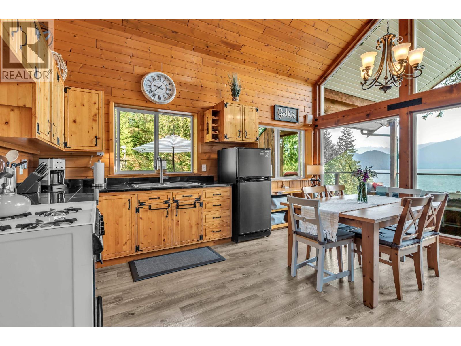 4 Christian Cove Property Photo 9