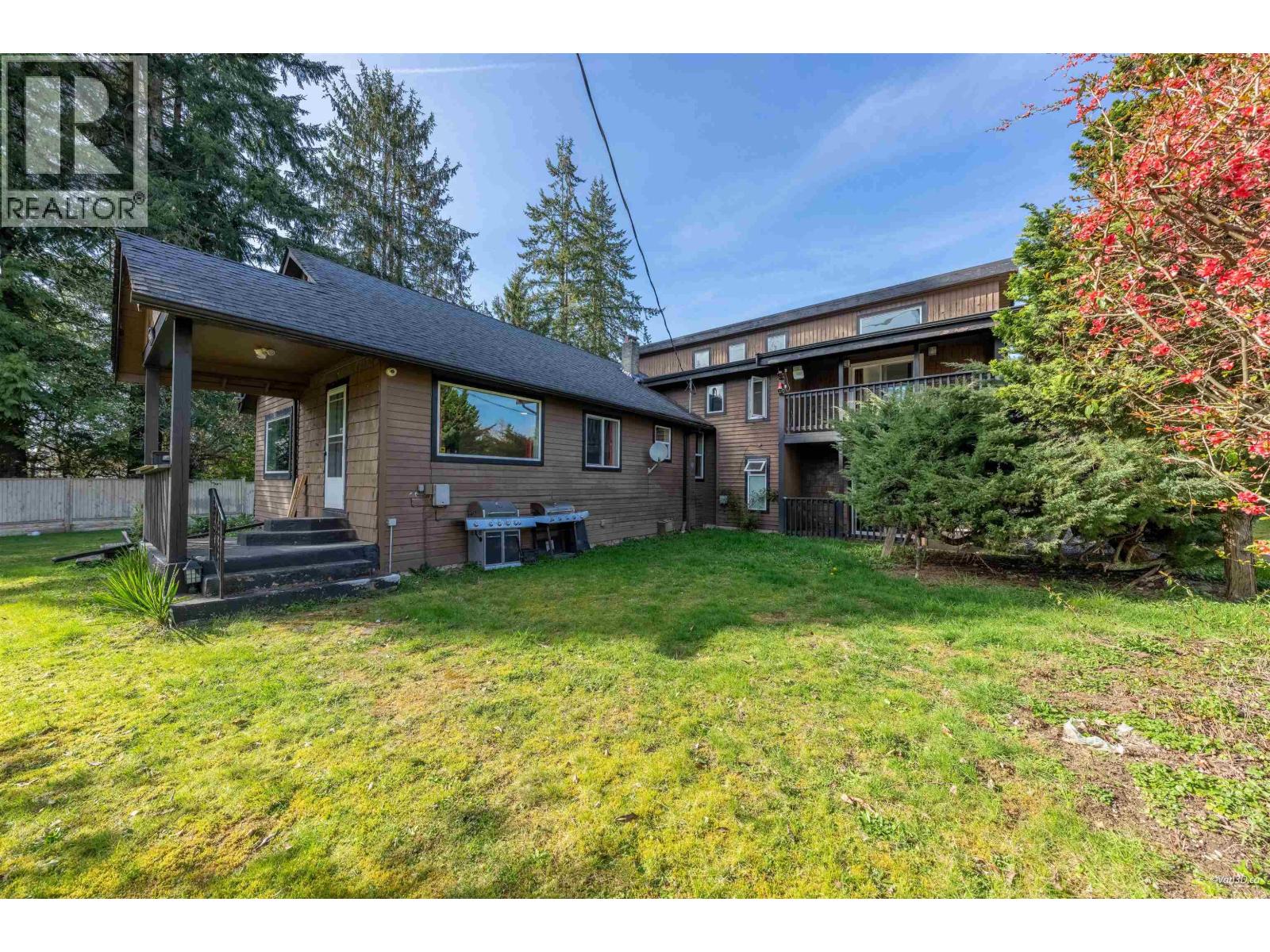 24483 Dewdney Trunk Road Property Photo 2