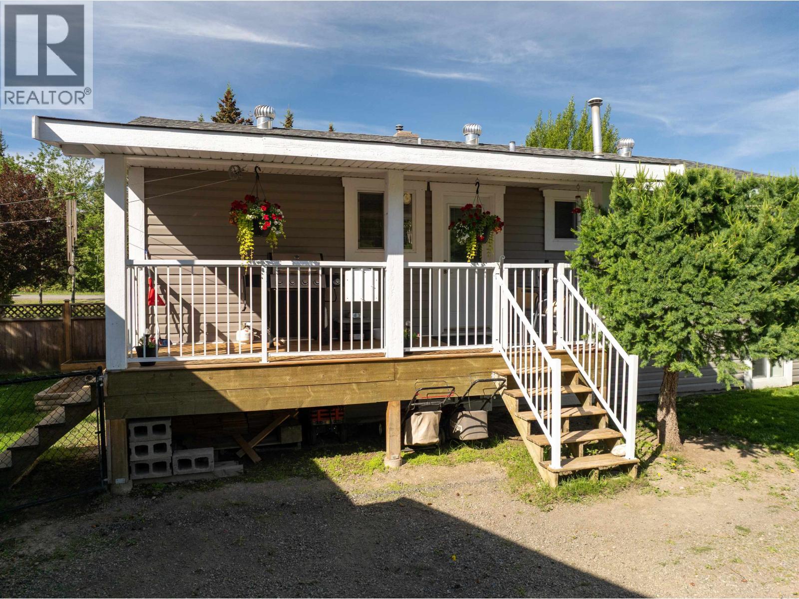 5665 Horse Lake Road Property Photo 10