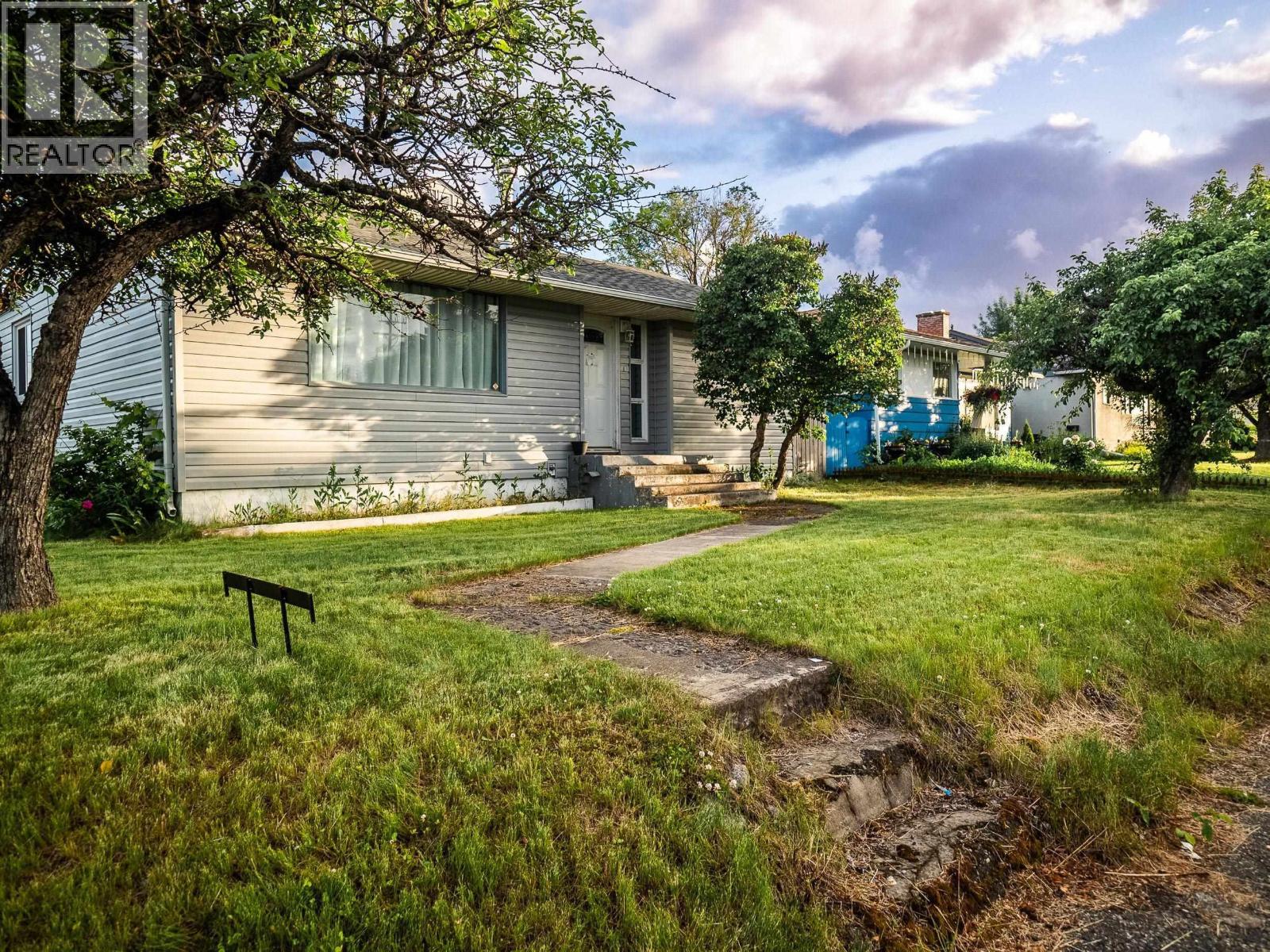 1525 EWERT STREET
