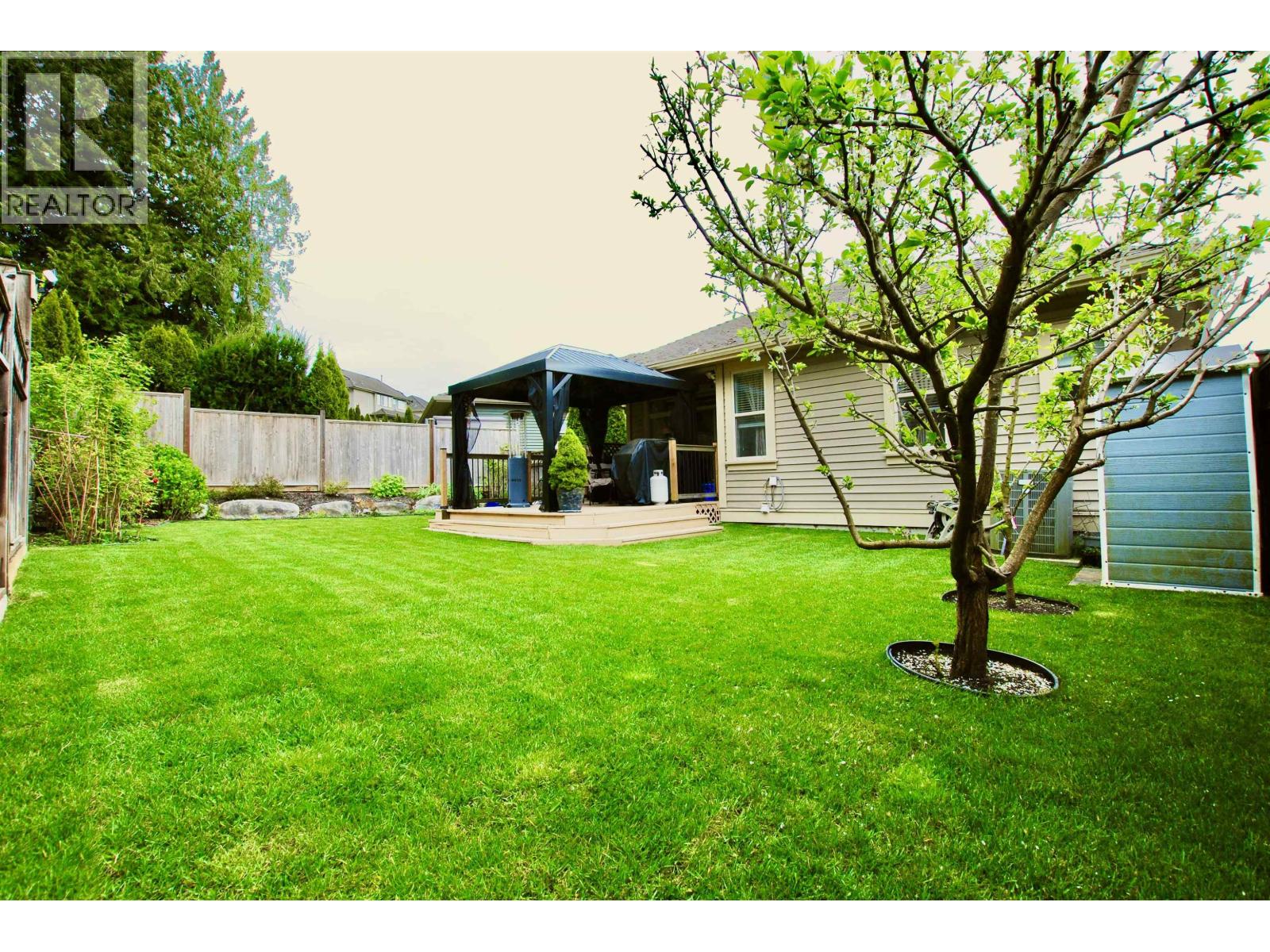 23611 Bryant Drive Property Photo 4