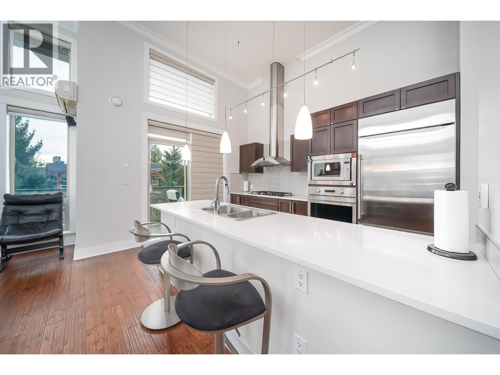 406 5779 Birney Avenue Property Photo 6