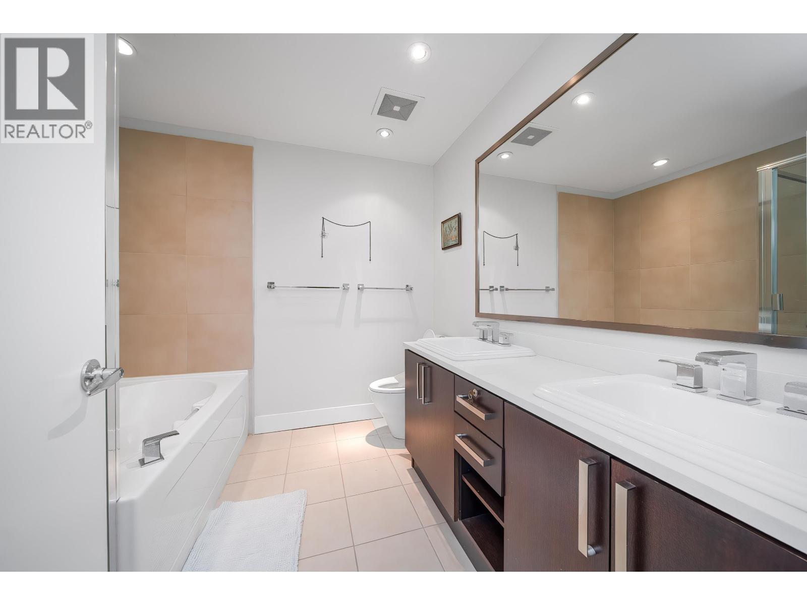 406 5779 Birney Avenue Property Photo 17