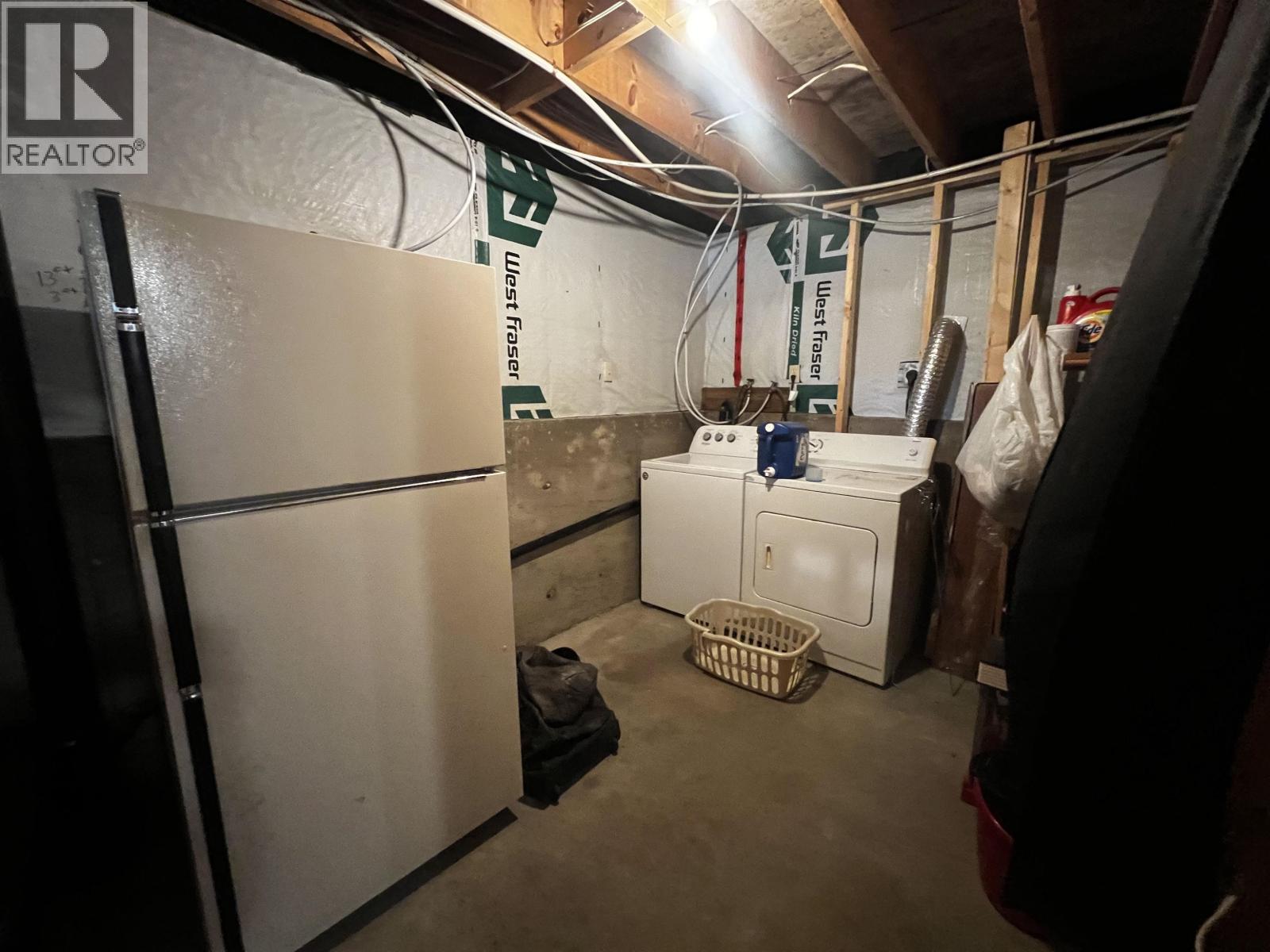 1408 Francois Lake Road Property Photo 18