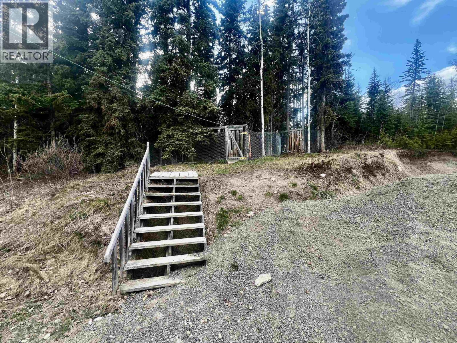 1408 Francois Lake Road Property Photo 28