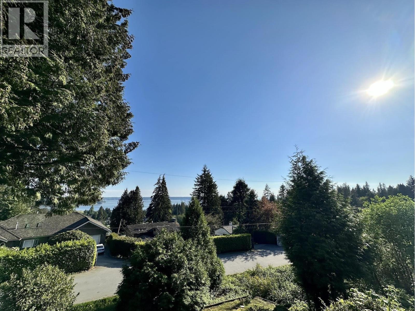 1215 NEPAL CRESCENT