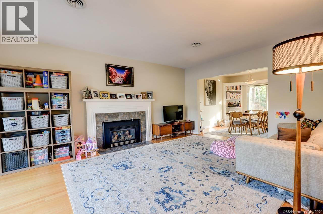 2016 W 48th Avenue Property Photo 4