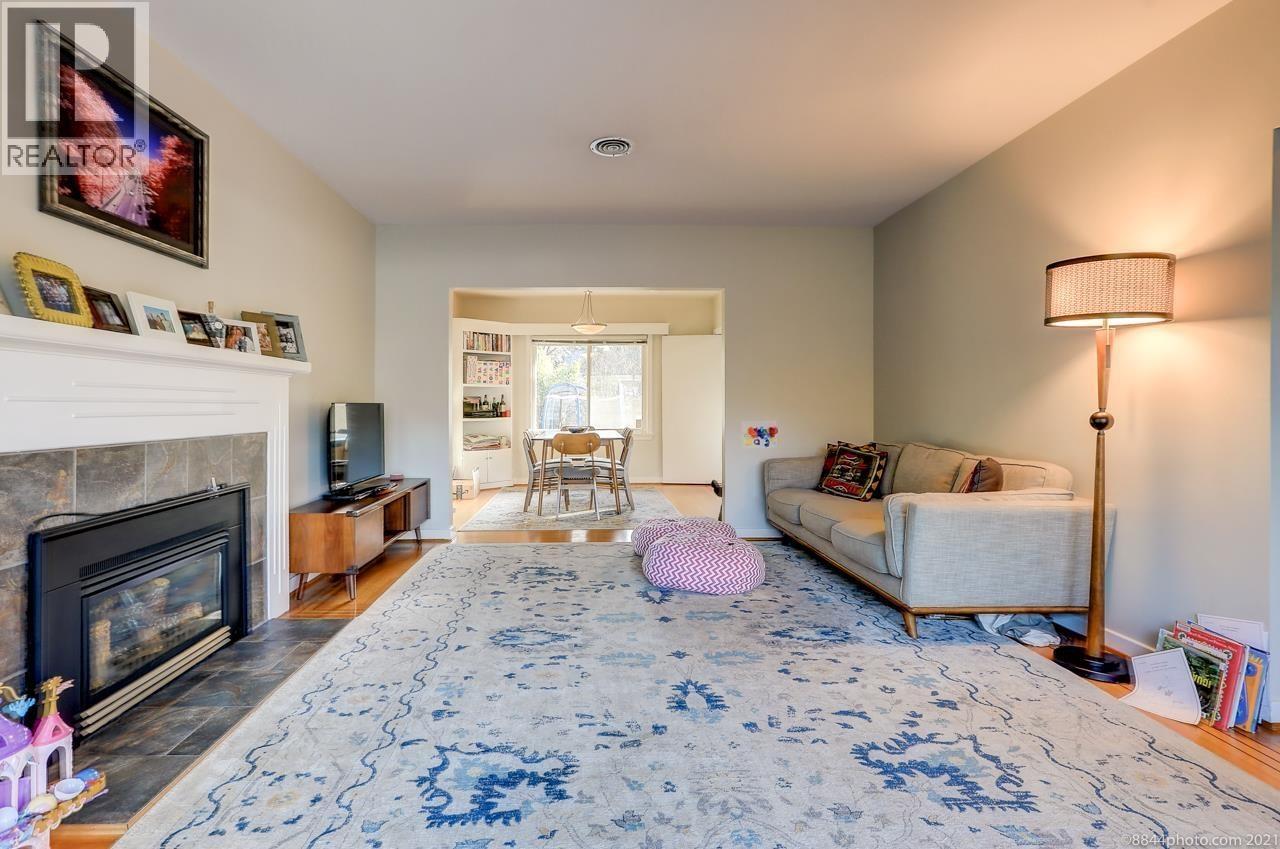 2016 W 48th Avenue Property Photo 5