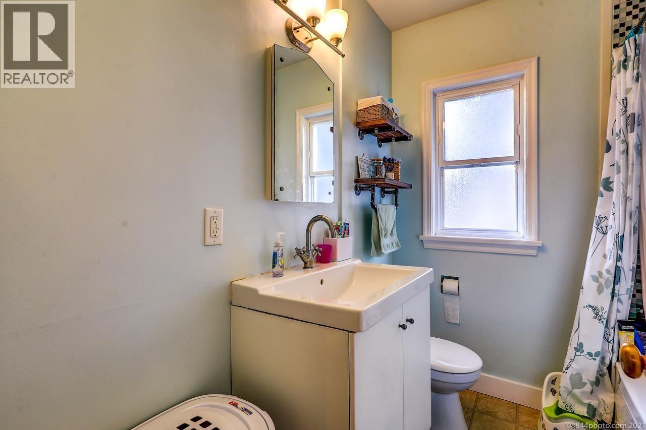 2016 W 48th Avenue Property Photo 15