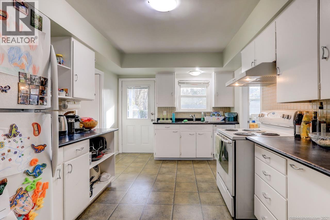 2016 W 48th Avenue Property Photo 18