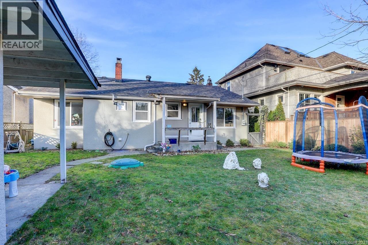 2016 W 48th Avenue Property Photo 31