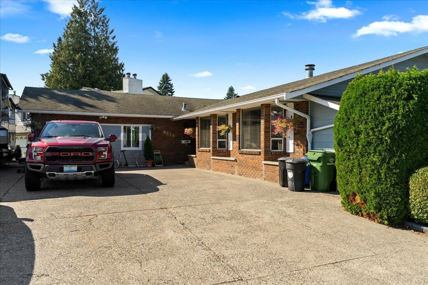 6279 SILVERTHORNE Road Property Photo 1