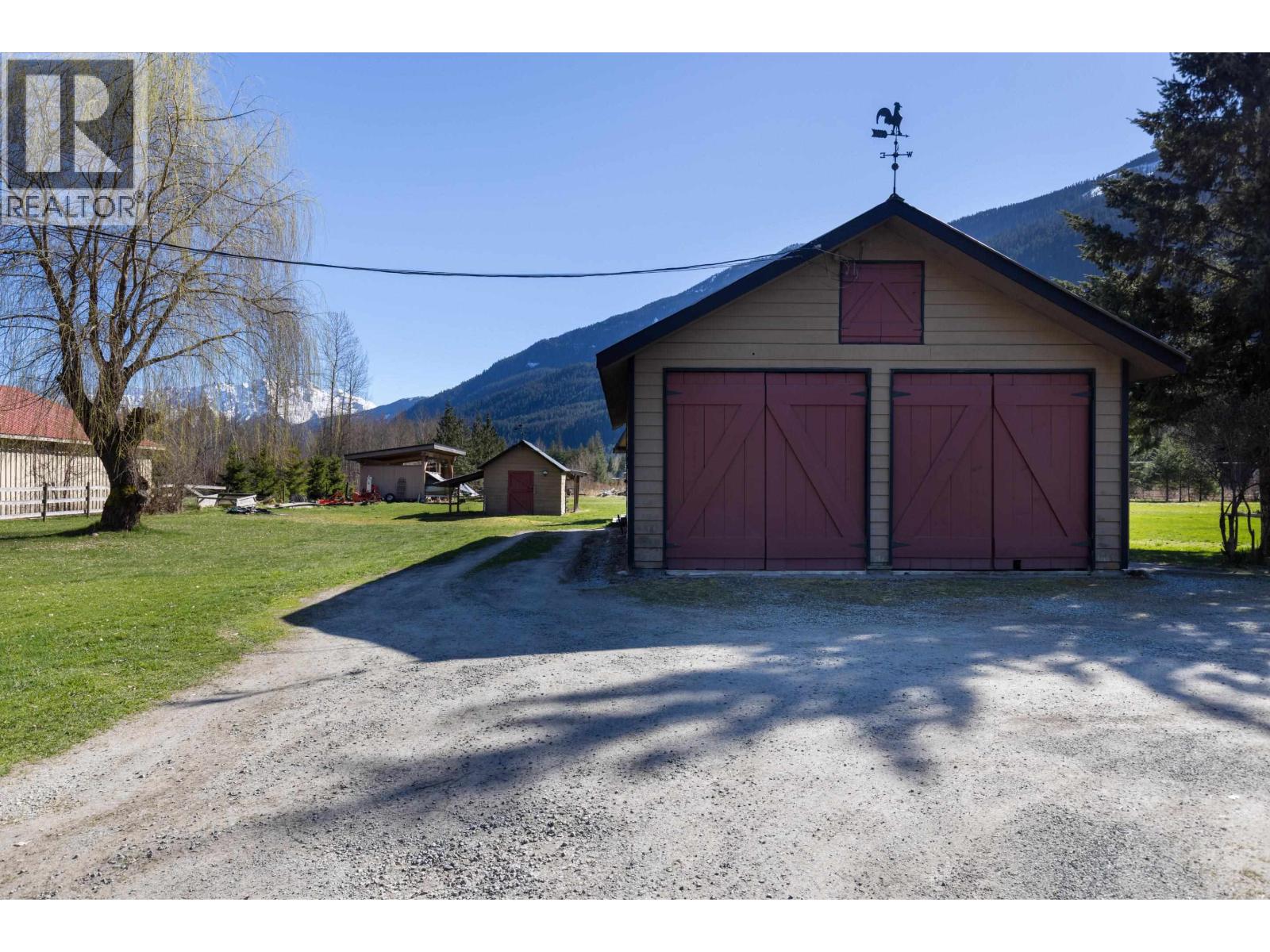 780 Green Road Property Photo 32