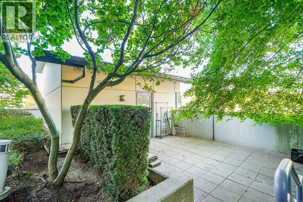 304 2225 Holdom Avenue Property Photo 32