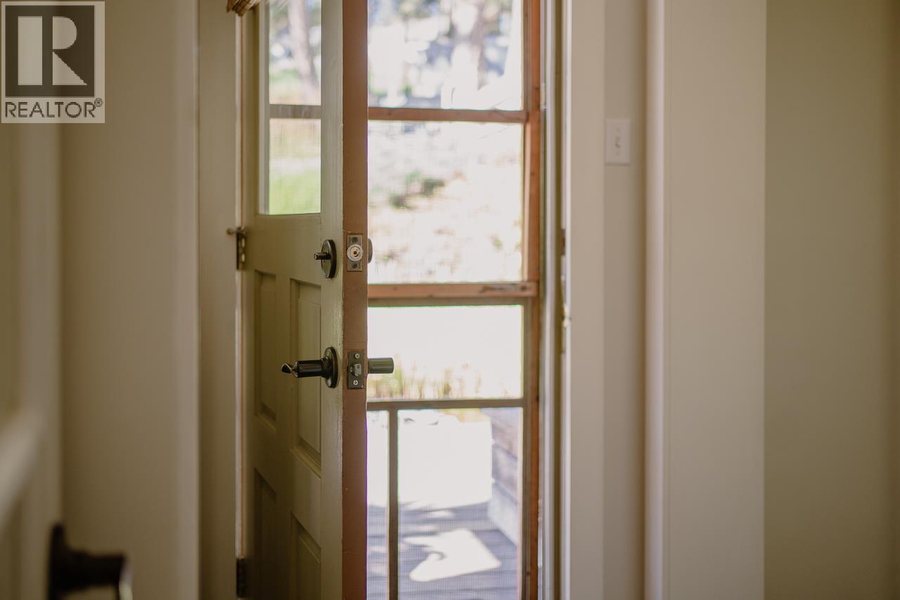 5058 Block Drive Property Photo 8