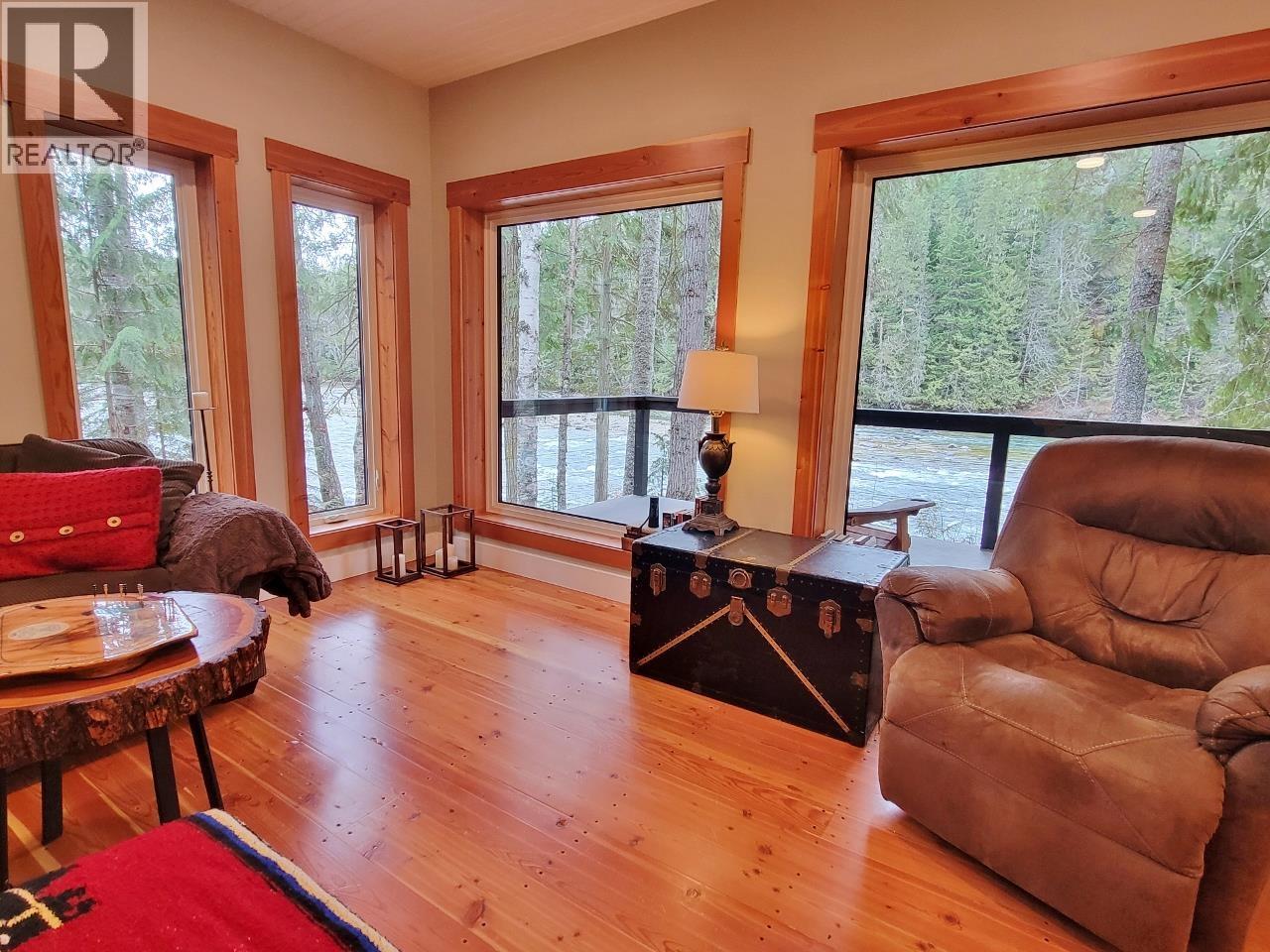 4820 Quesnel Forks Road Property Photo 16