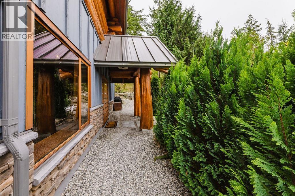 5895 Skookumchuk Road Property Photo 4