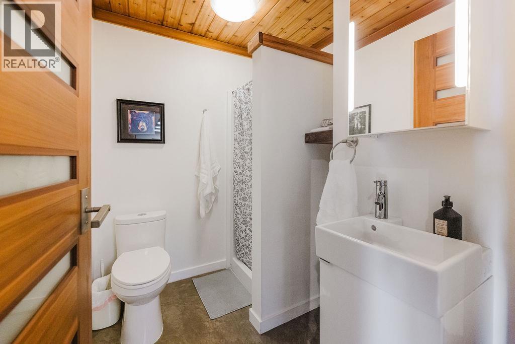 5895 Skookumchuk Road Property Photo 27
