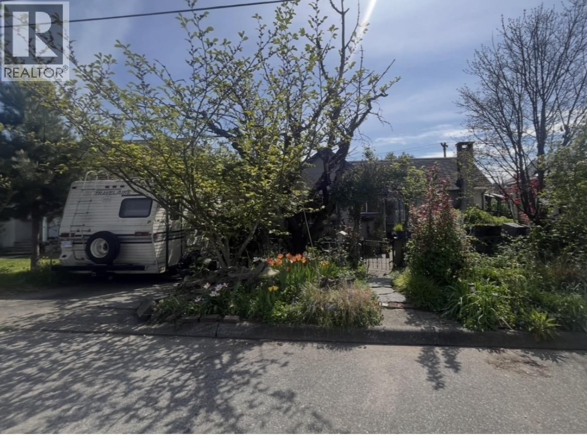 2204 HAMILTON STREET Property Photo 1