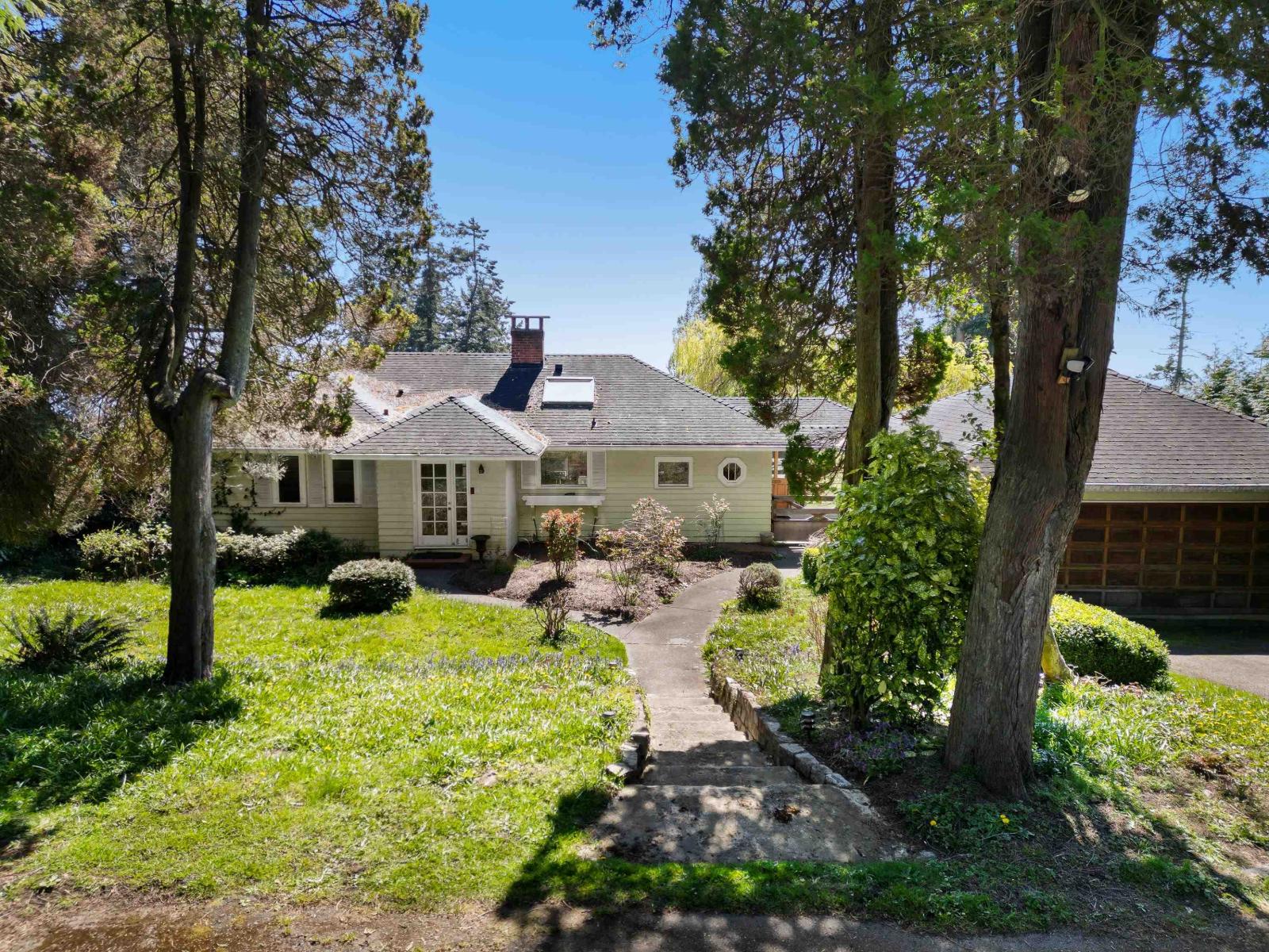 13706 Marine Drive Property Photo 7