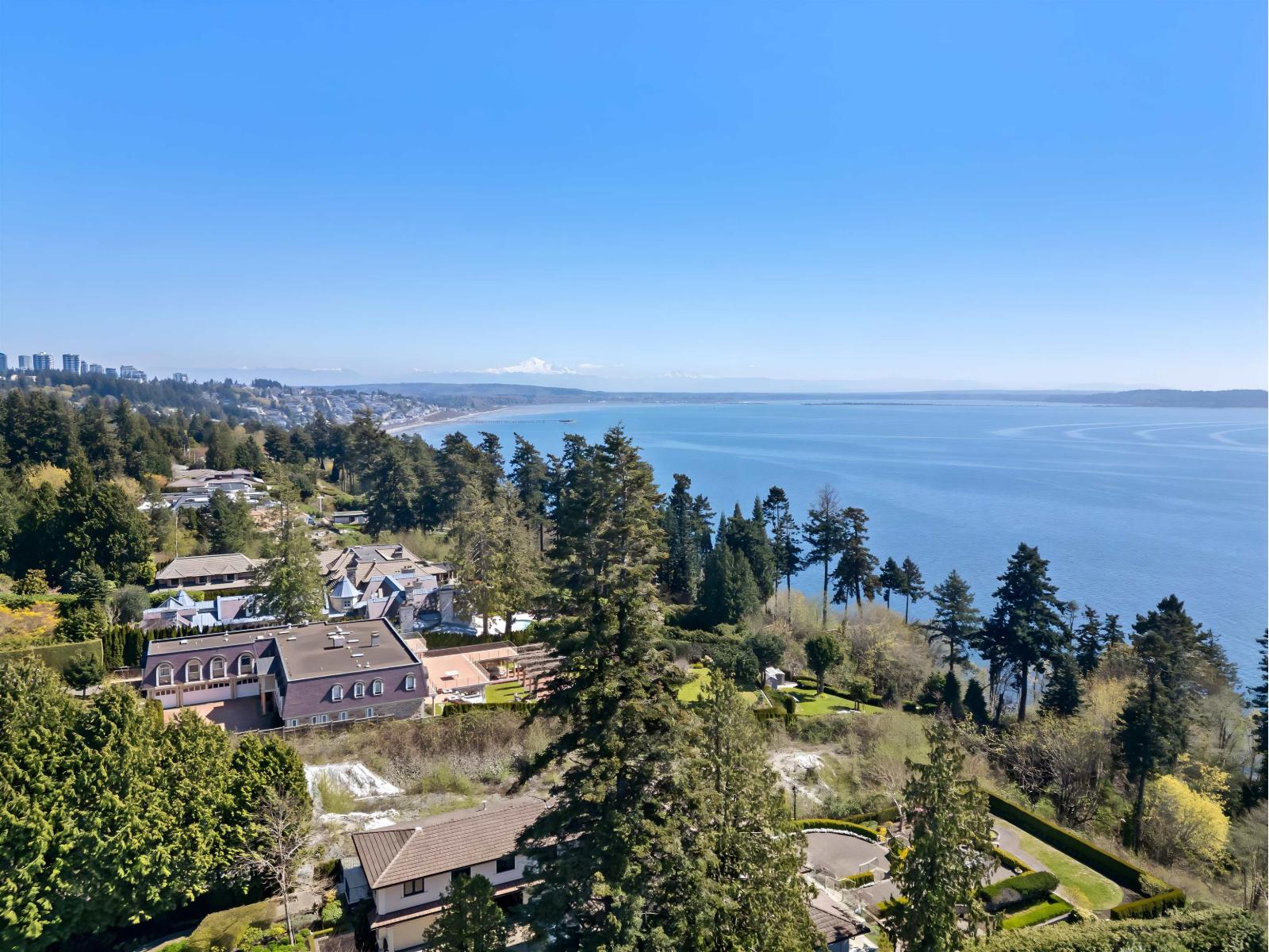 13706 Marine Drive Property Photo 9