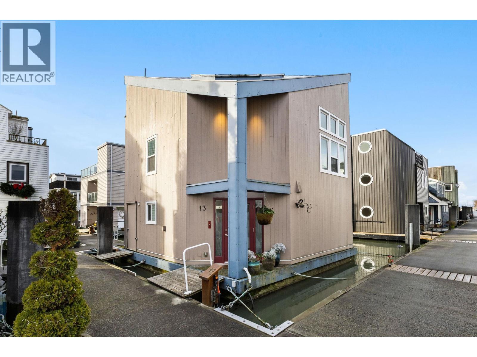 13 3459 W RIVER ROAD Property Photo 1