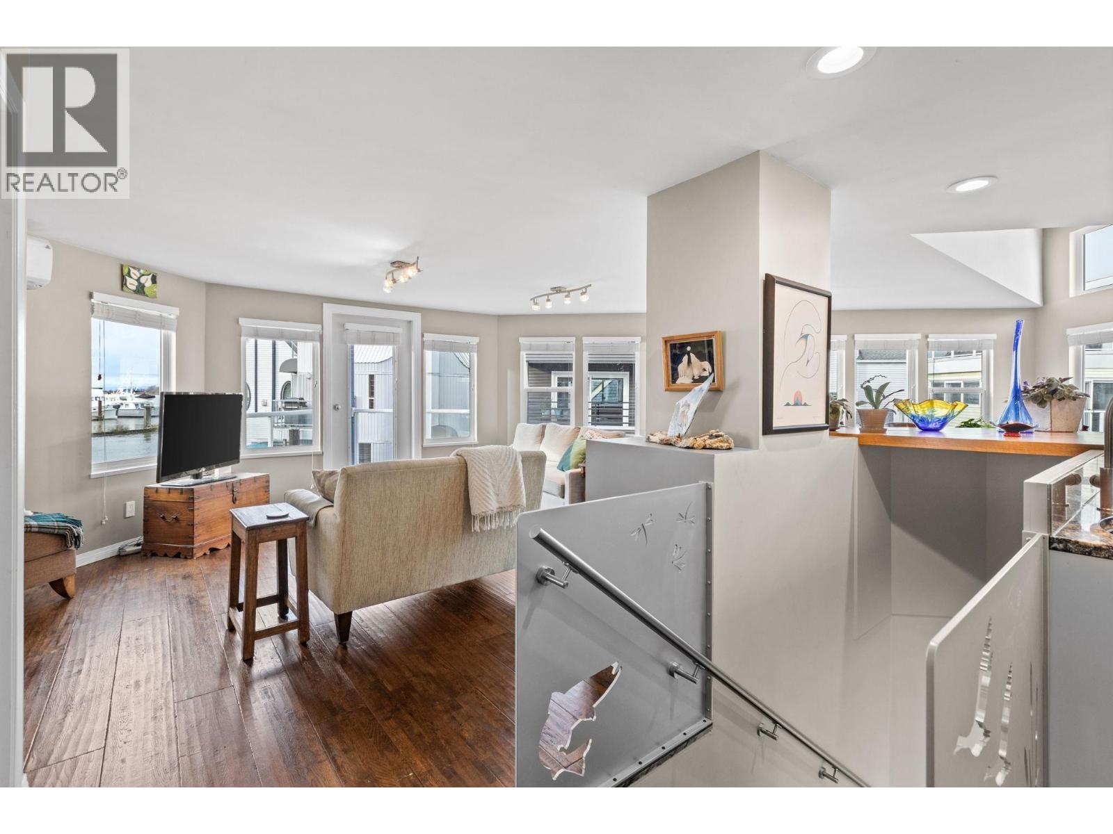 13 3459 W River Road Property Photo 17