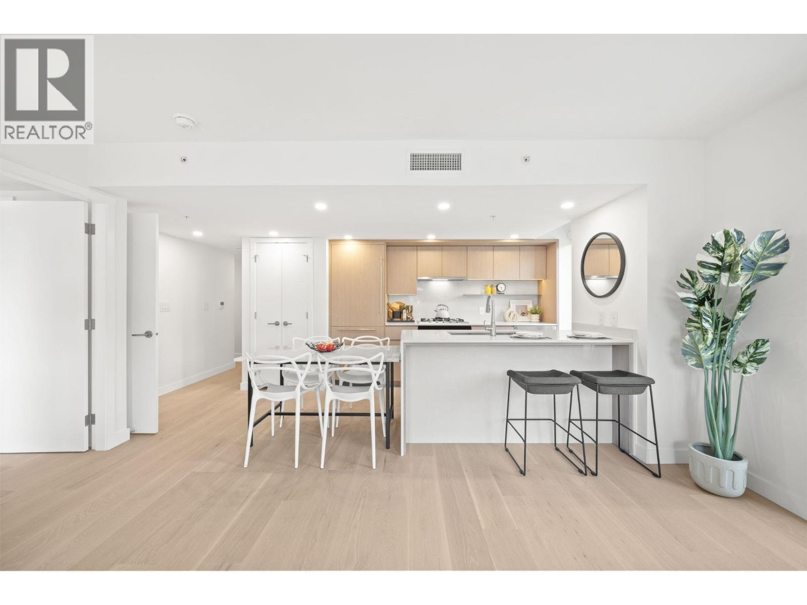 106 5212 Cambie Street Property Photo 3