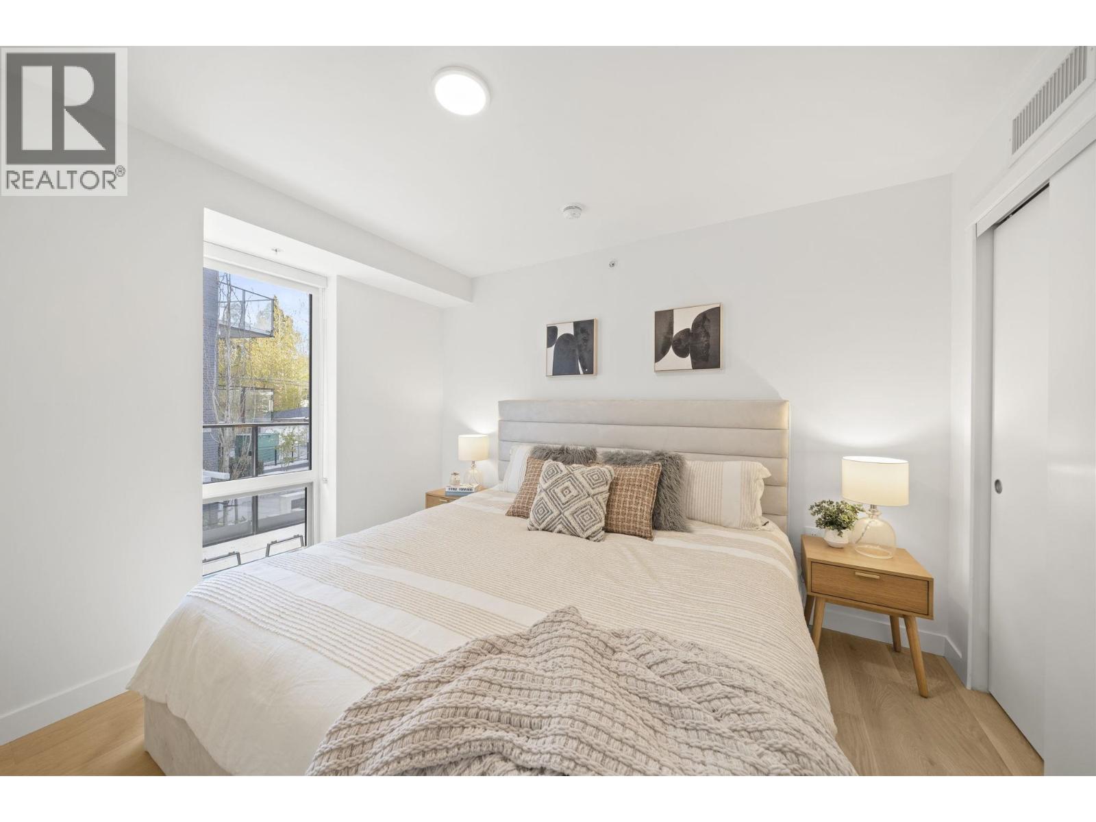 106 5212 Cambie Street Property Photo 16
