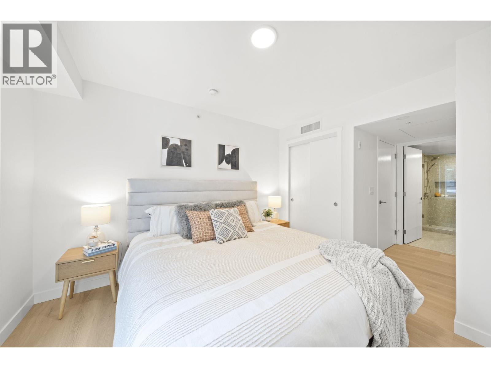 106 5212 Cambie Street Property Photo 17