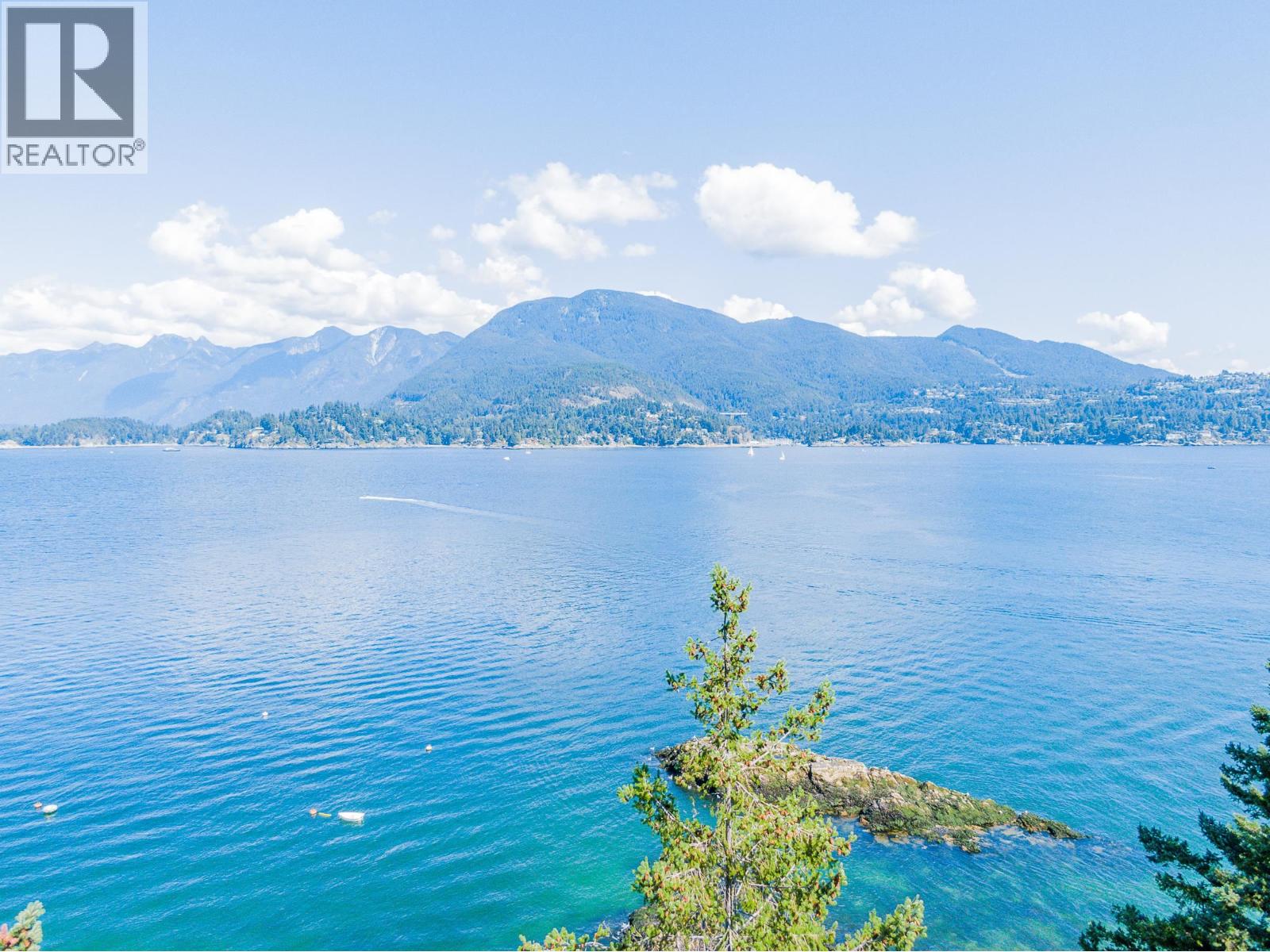 16 Passage Island Property Photo 3