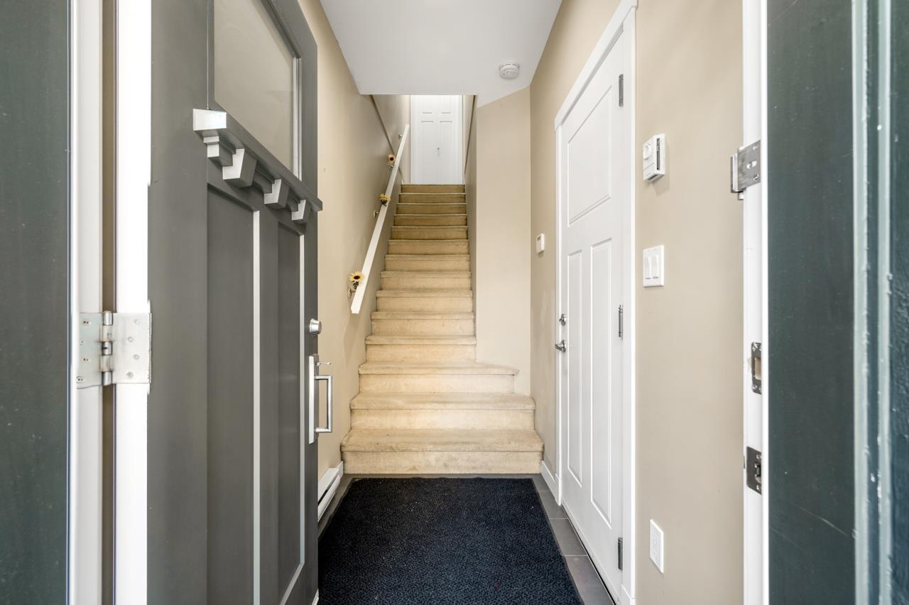 81 6123 138 Street Property Photo 2
