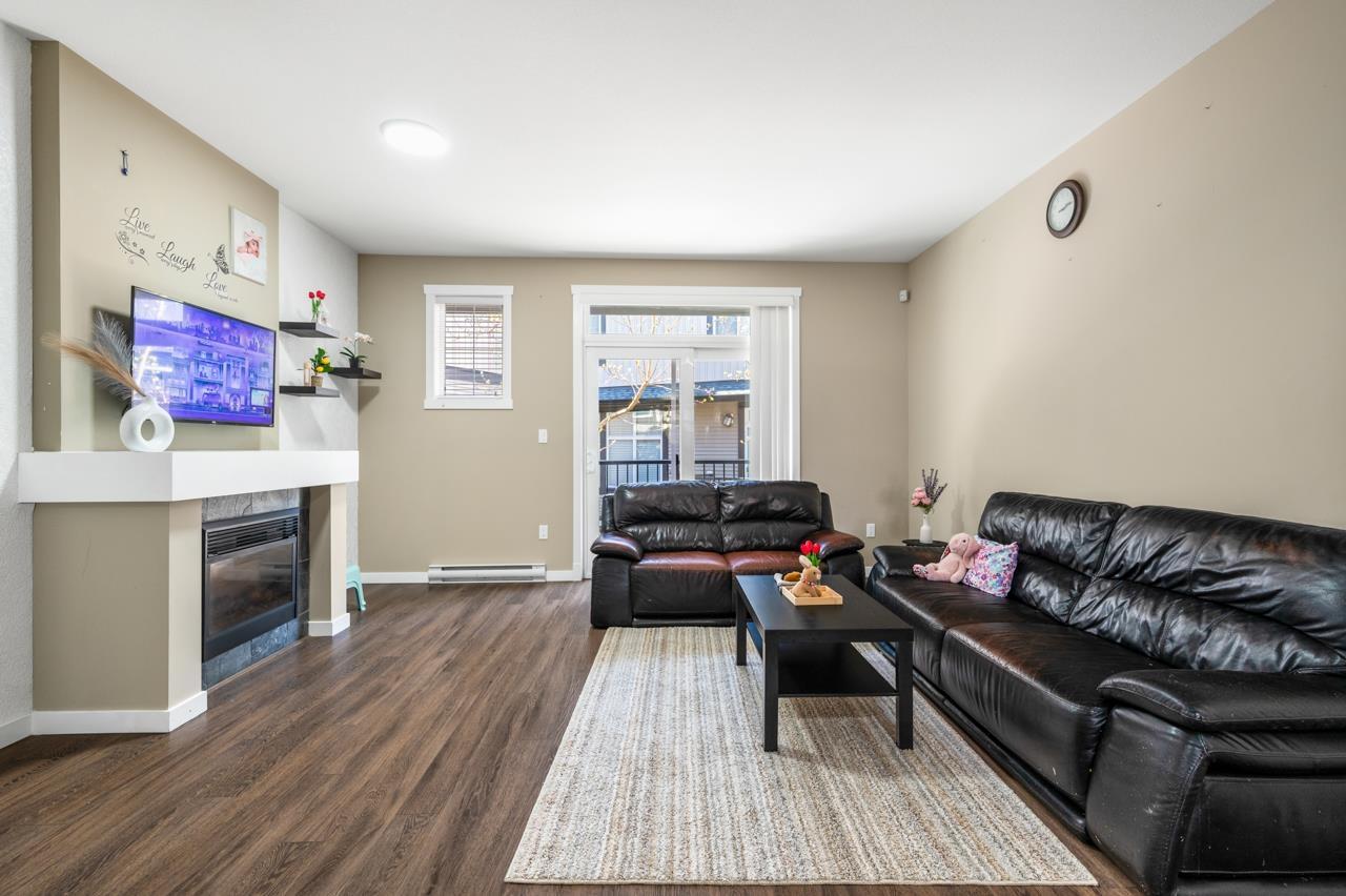 81 6123 138 Street Property Photo 9