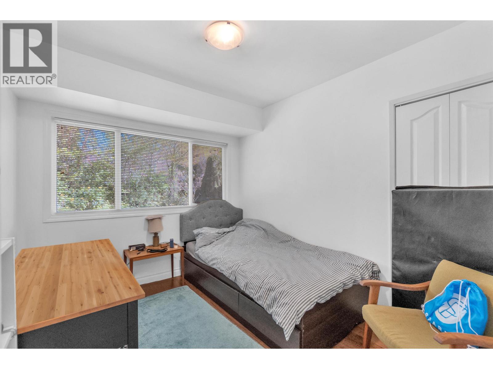 825 W 20th Street Property Photo 14