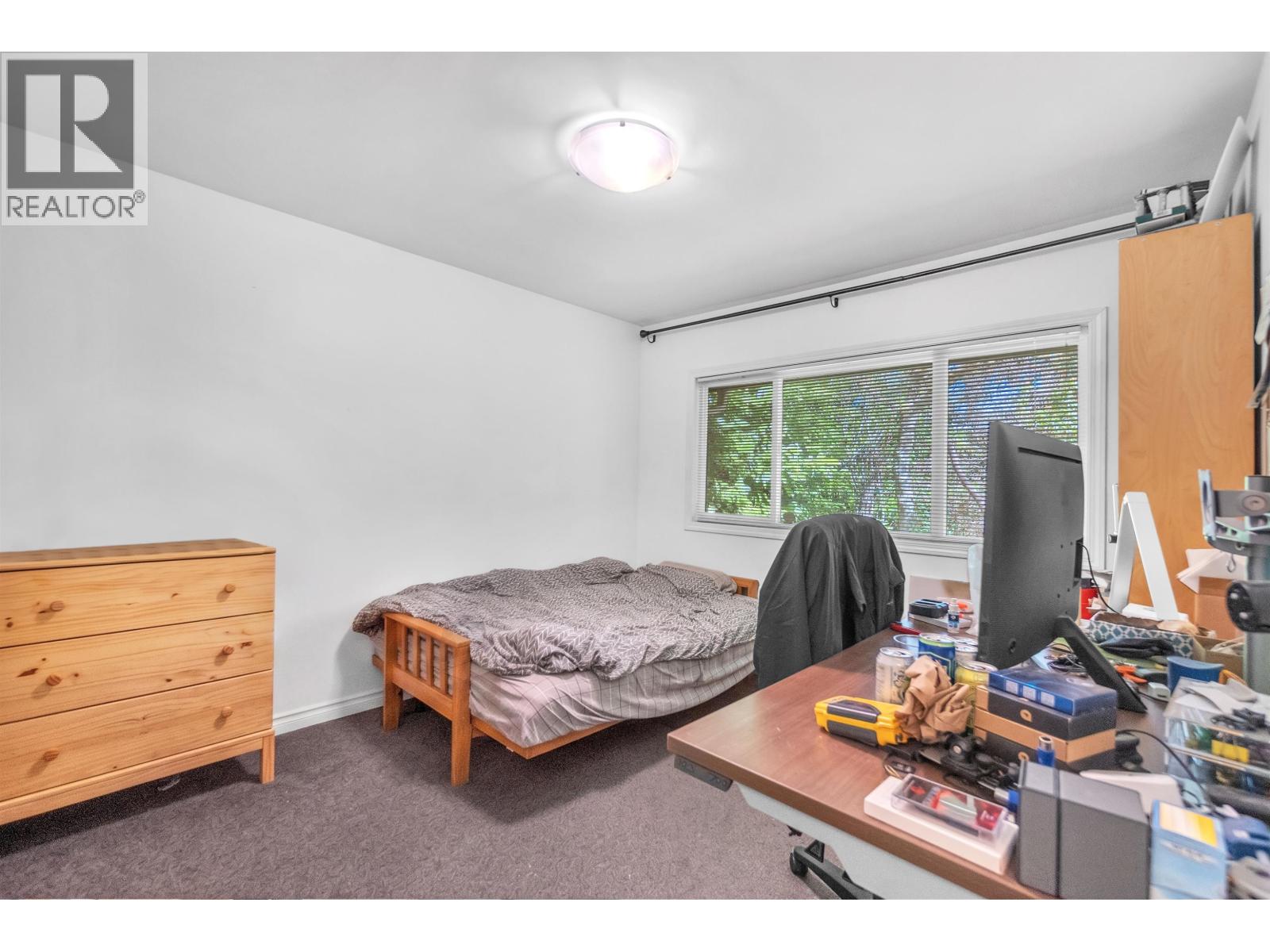825 W 20th Street Property Photo 15